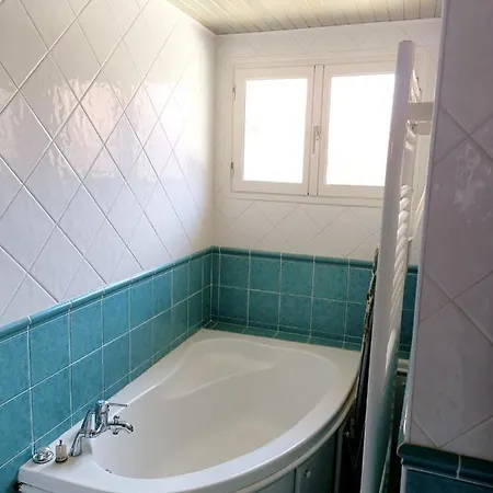Maison De 2 Chambres Avec Jardin Clos Et Wifi A Casa de Férias *
