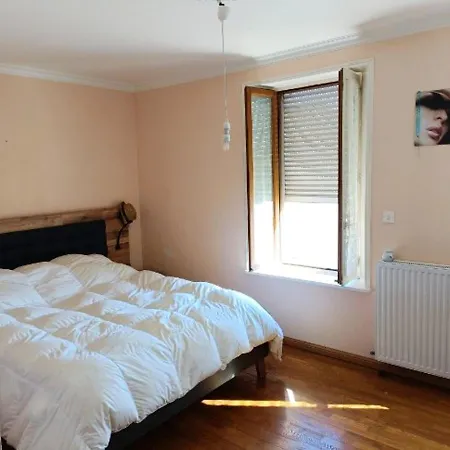 Maison De 2 Chambres Avec Jardin Clos Et Wifi A *